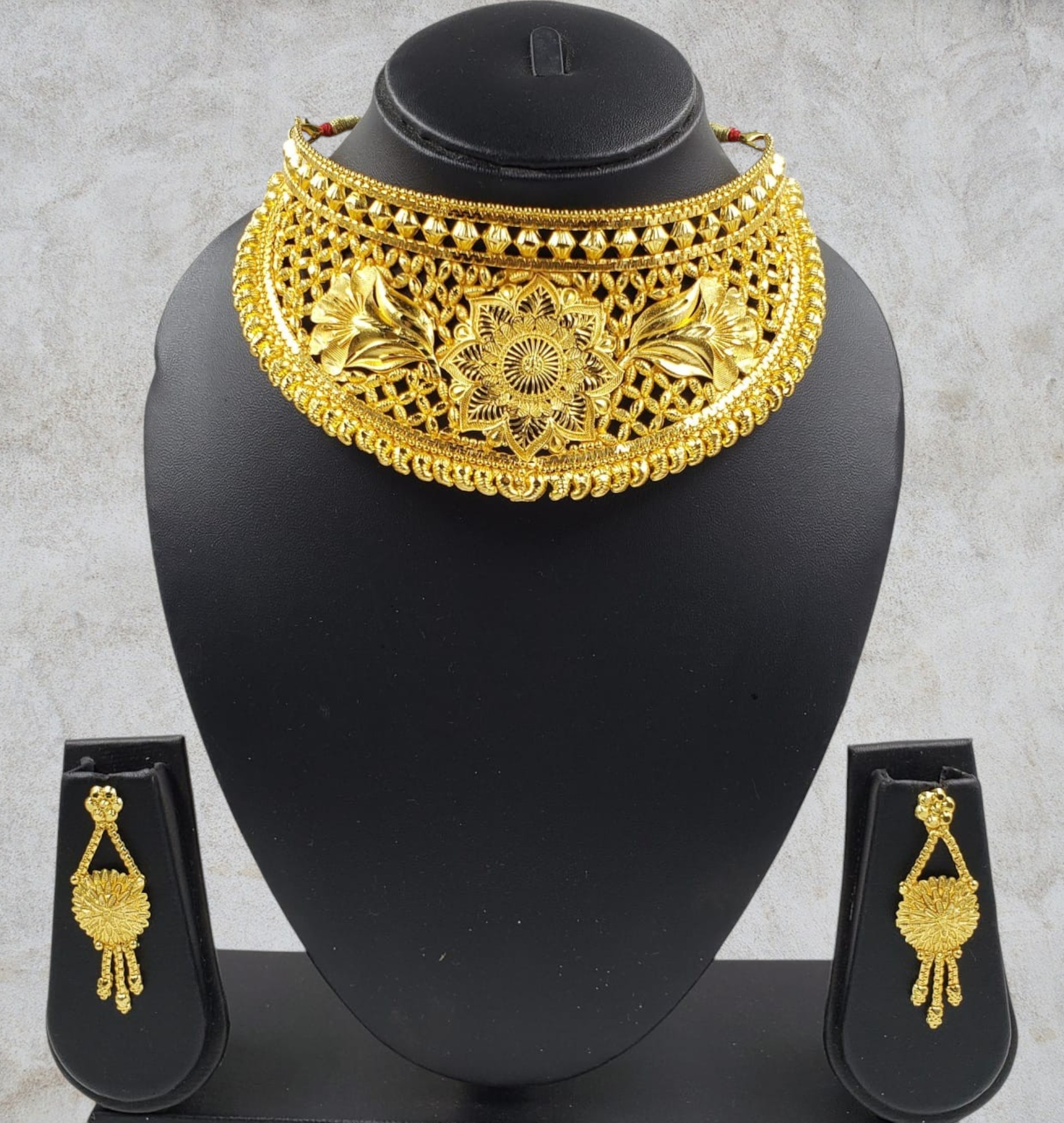 Gold Polish Hashuli Necklace Set